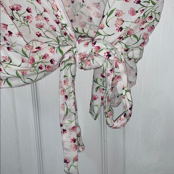 Zara flower top! - Picture 3 of 3